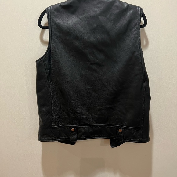 Atrium preowned black leather motorcycle vest Sz medium - Picture 5 of 5